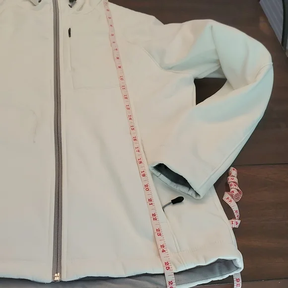 White jacket - Picture 7 of 9